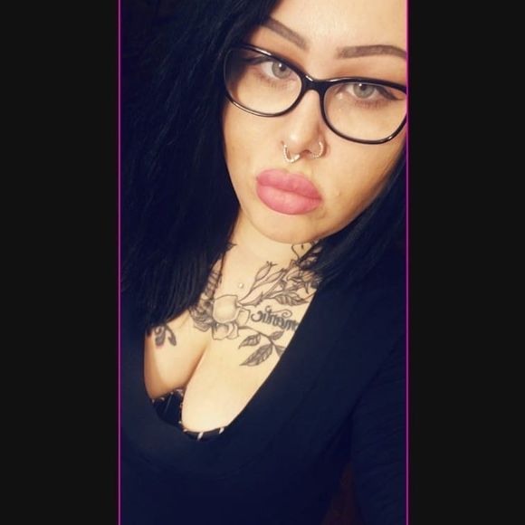 Meet your Posher, Tomasina - Picture 1 of 1